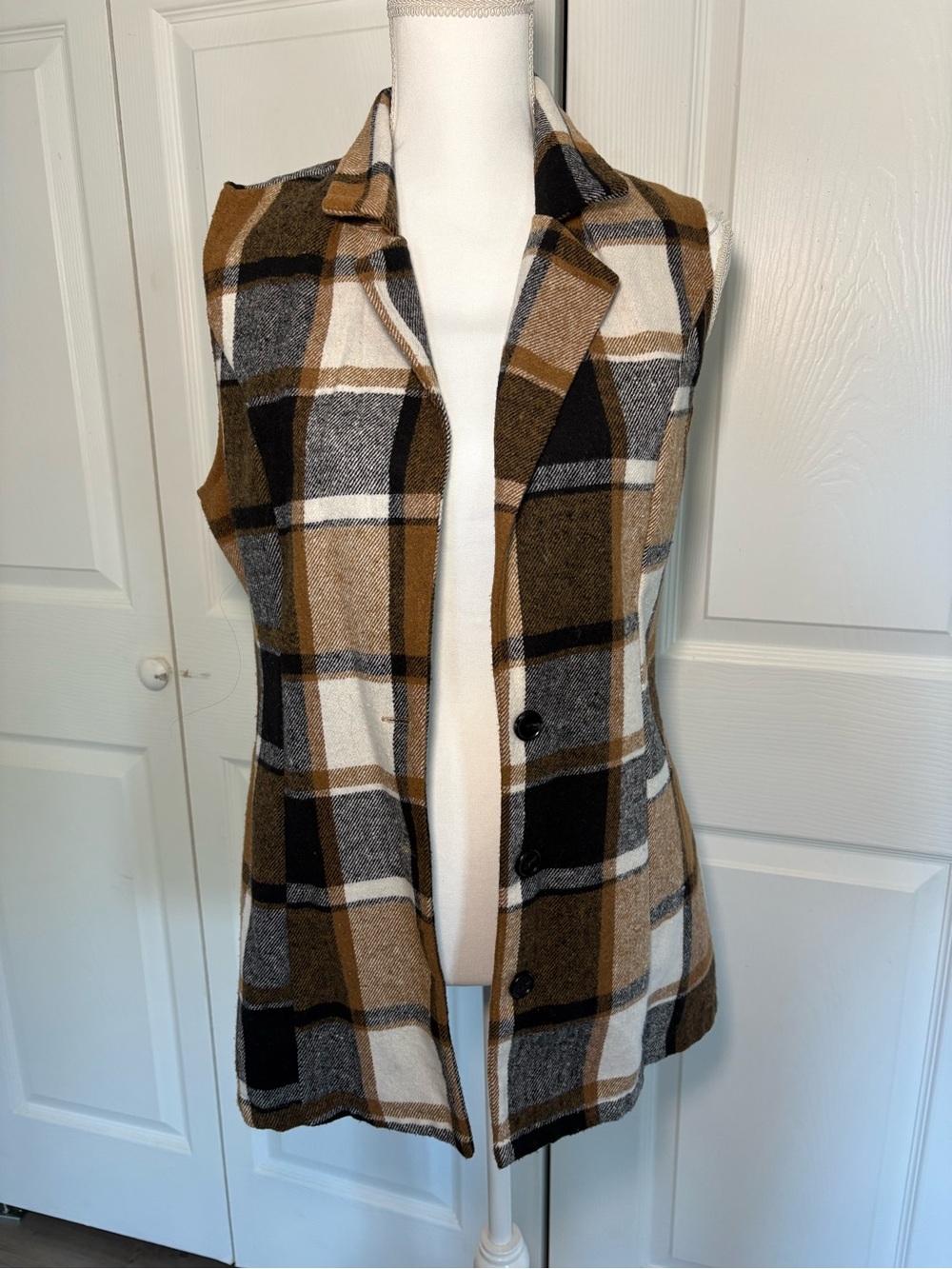 Plaid Sleeveless Vest in Brown and Gray